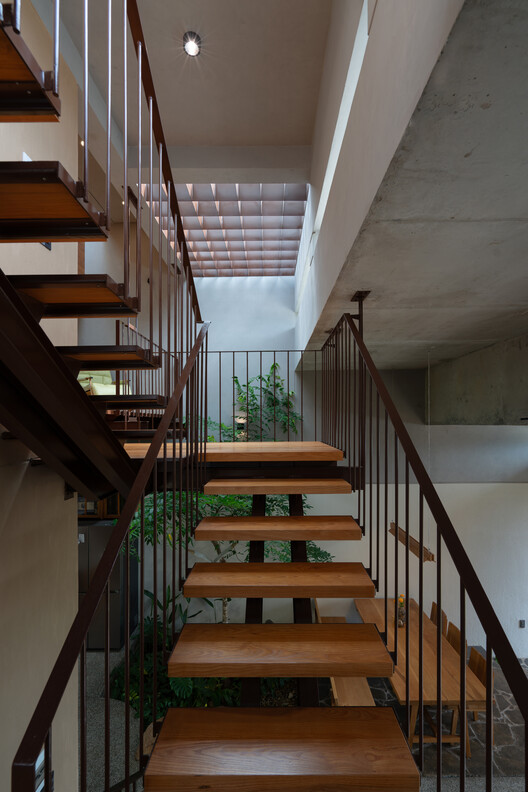 Jinjee House / tad.Atelier -Image 12 of 30