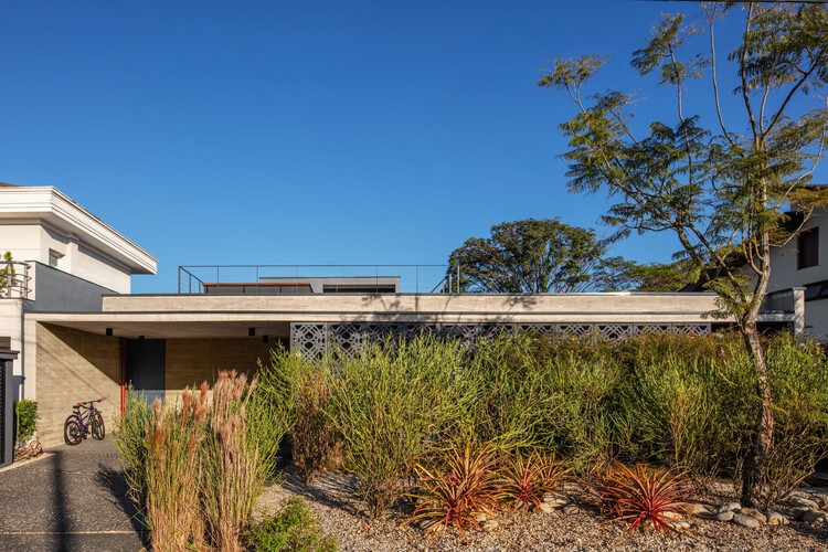House Renda / Fernanda Neiva + Fernanda Palmieri + Paula Zasnicoff -Image 18 of 26