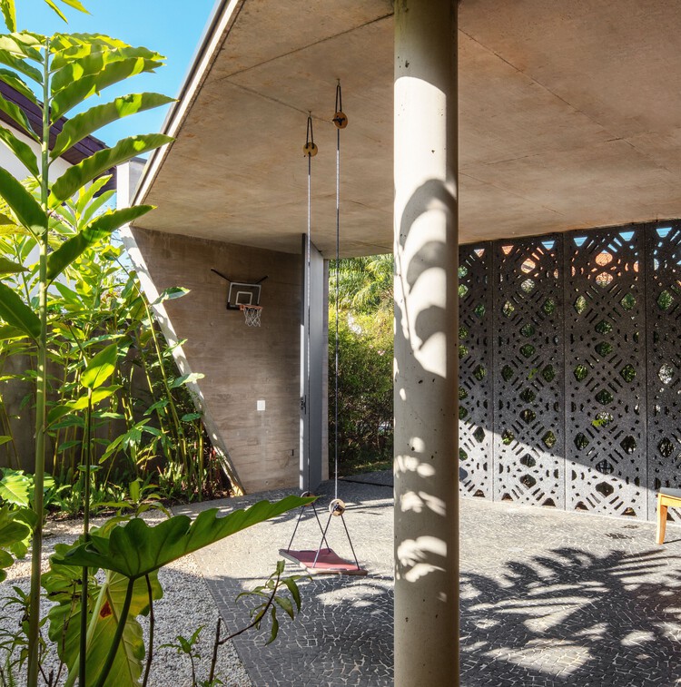 House Renda / Fernanda Neiva + Fernanda Palmieri + Paula Zasnicoff -Image 12 of 26