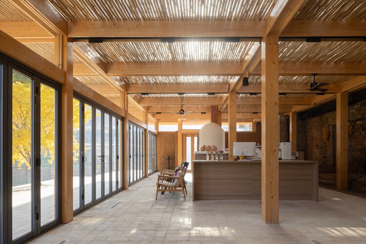Sui County Hemei Center / Up Architecture-インテリア写真、キッチン、木材、ビーム、列