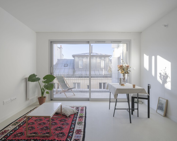 Myrha Public Housing / Fuso Atelier-インテリア写真、ダイニングルーム、椅子