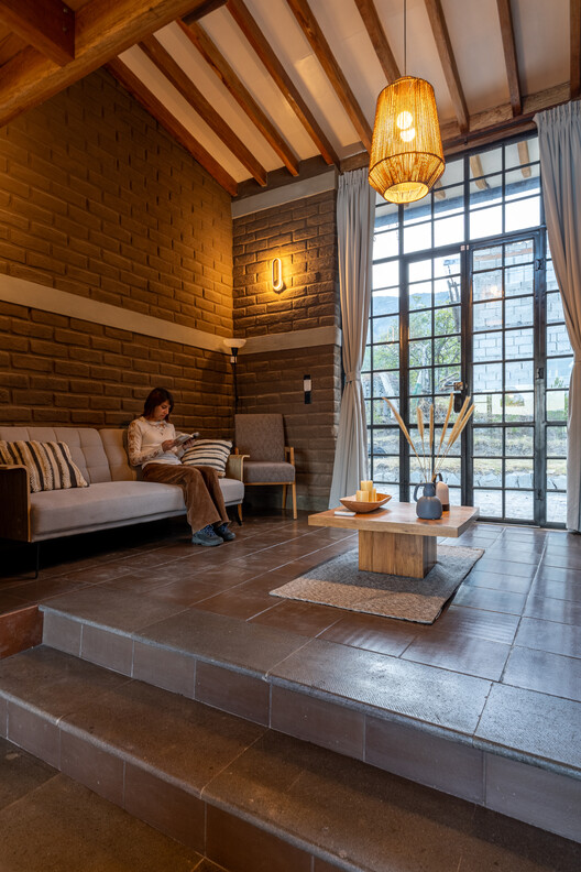 Chachimbiro House / C / ELC-インテリア写真、リビングルーム、木材、照明、椅子