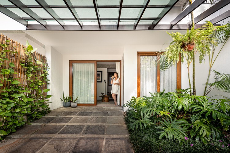 CASA DA BETA / ATELIER ABERTO ARQUITETURA-インテリア写真、庭、中庭