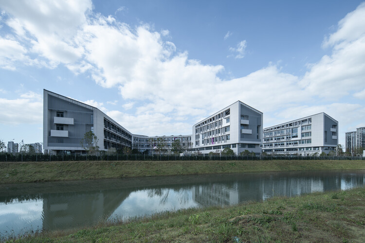 南京大学鈴木崇拝小学校 / tus -design-外観写真撮影