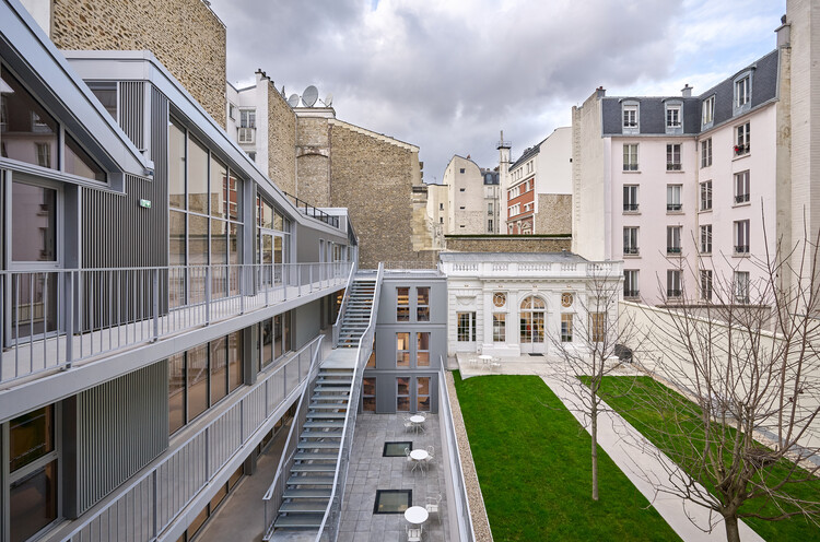 Istituto Marangoni Design School /ClémentBlanchetArchitecture-外観写真、ファサード、コンクリート、中庭