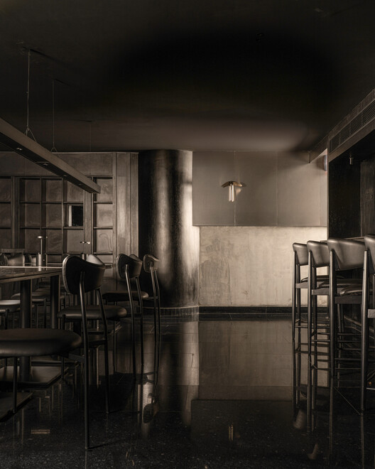 Lair Restaurant Bar / Renesa Architecture Design Interiors Studio-インテリア写真、ガラス、椅子