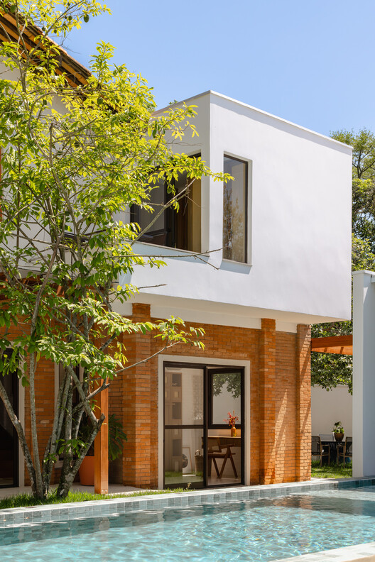 House Graviola /SertãoArquitetos-外装写真、中庭