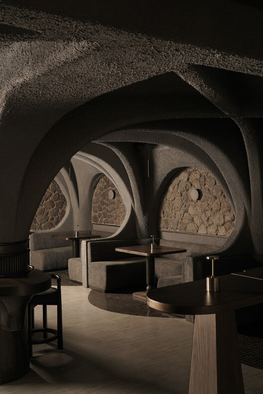 Callme Ten Restaurant / Renesa Architecture Design Interiors Studio-インテリア写真、アーチ、アーケード
