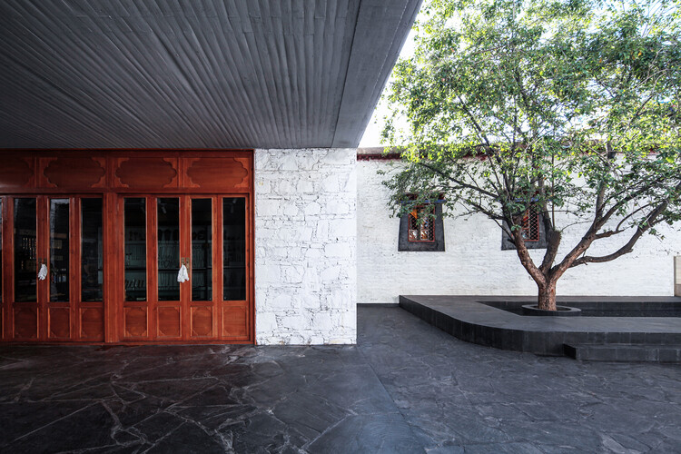 Jiakaxiaの古代中庭 / Hypersity Architectsの改修 - 外部写真、コンクリート