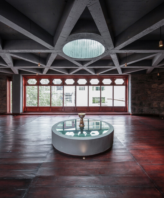 Jiakaxiaの改修古代の中庭 / Hypersity Architects-インテリア写真、バスルーム、ガラス
