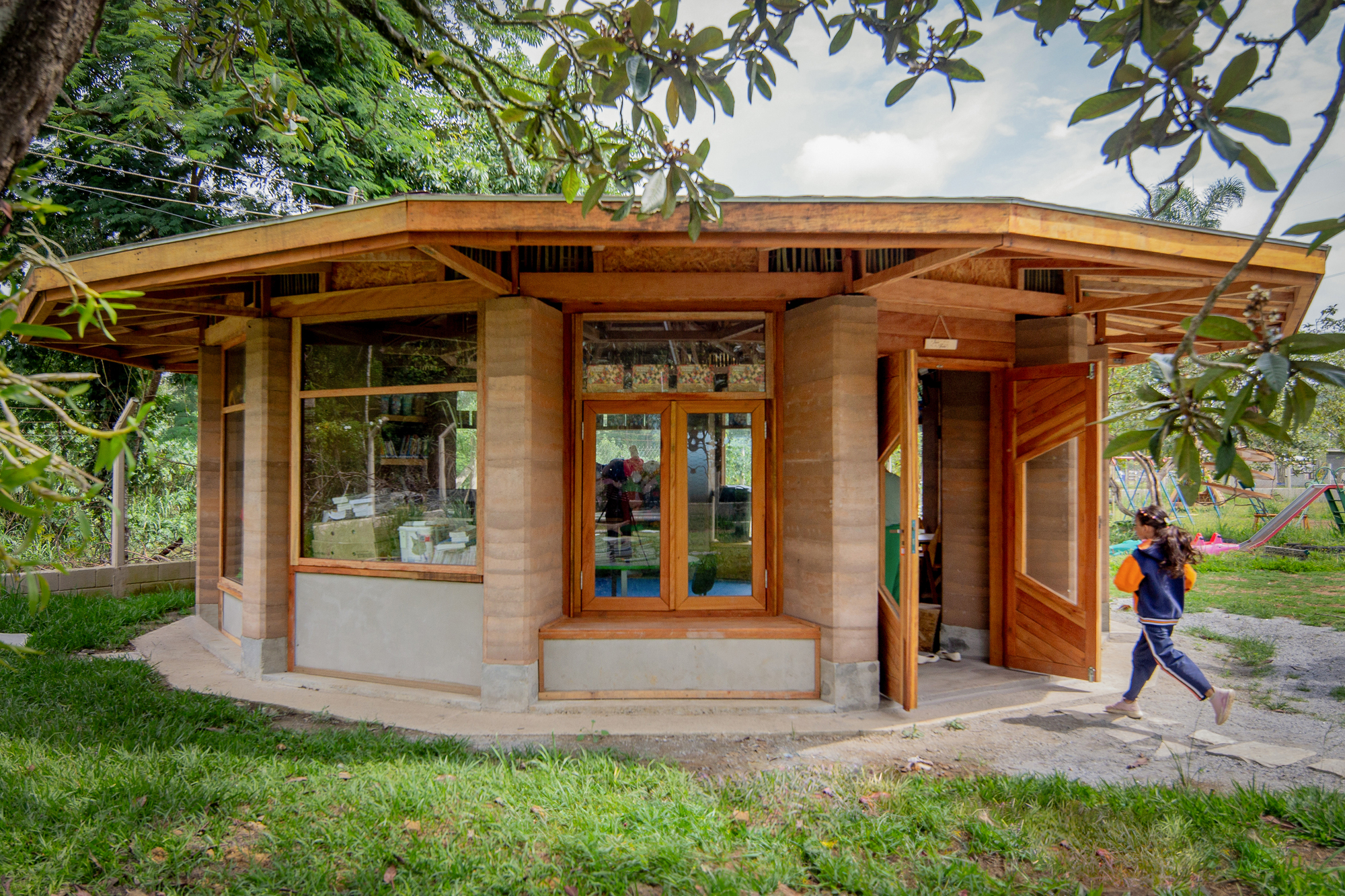持続可能な学校ブラジル / SEM MUROS ARQUITETURA INTEGRADA