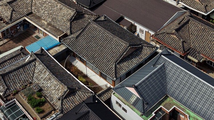 境界居住地 / CMM建築家 - インテリア写真、階段