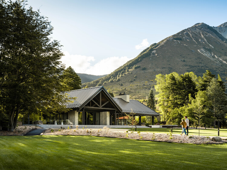 Flockhill / Hierarchy GroupのSugarloaf -Exterior Photography