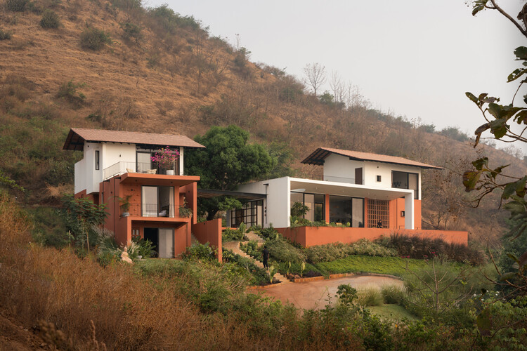 Villa Prakriti / Untag-外観写真