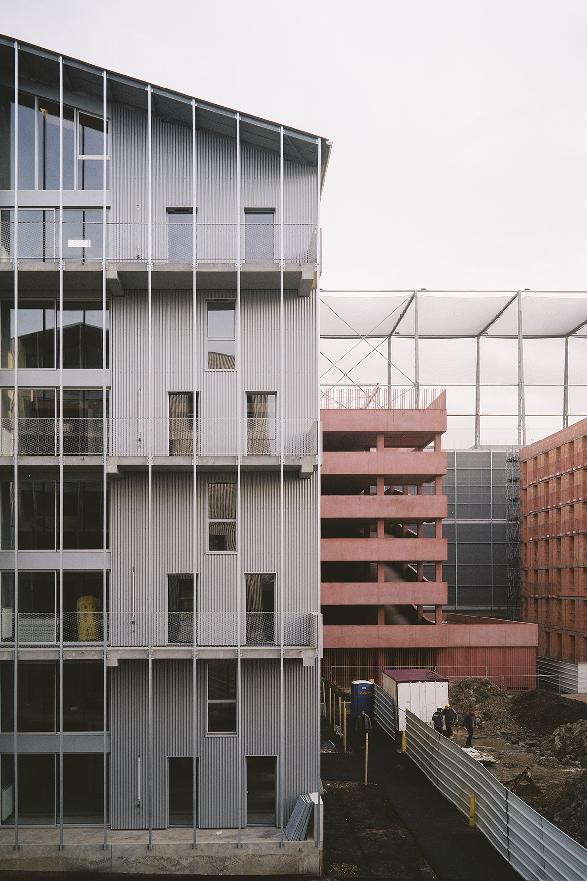 ボリュームCables Collective Housing / A6a