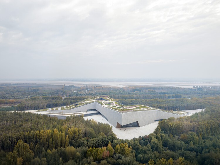 イエローリバー国立博物館の建物と公園 / GMPアーキテクツ - イメージ2/18