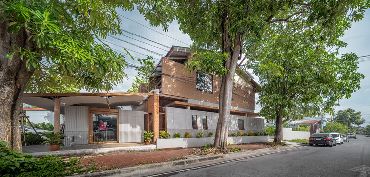 Kunst Ayutthaya / Bodinchapa Architects -Exterior Photography、Balcony