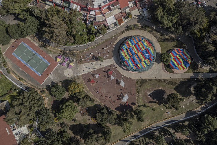 ええとInfonavit Iztacalco Housing Unit and Public Space / Amasa Estudio-外観写真