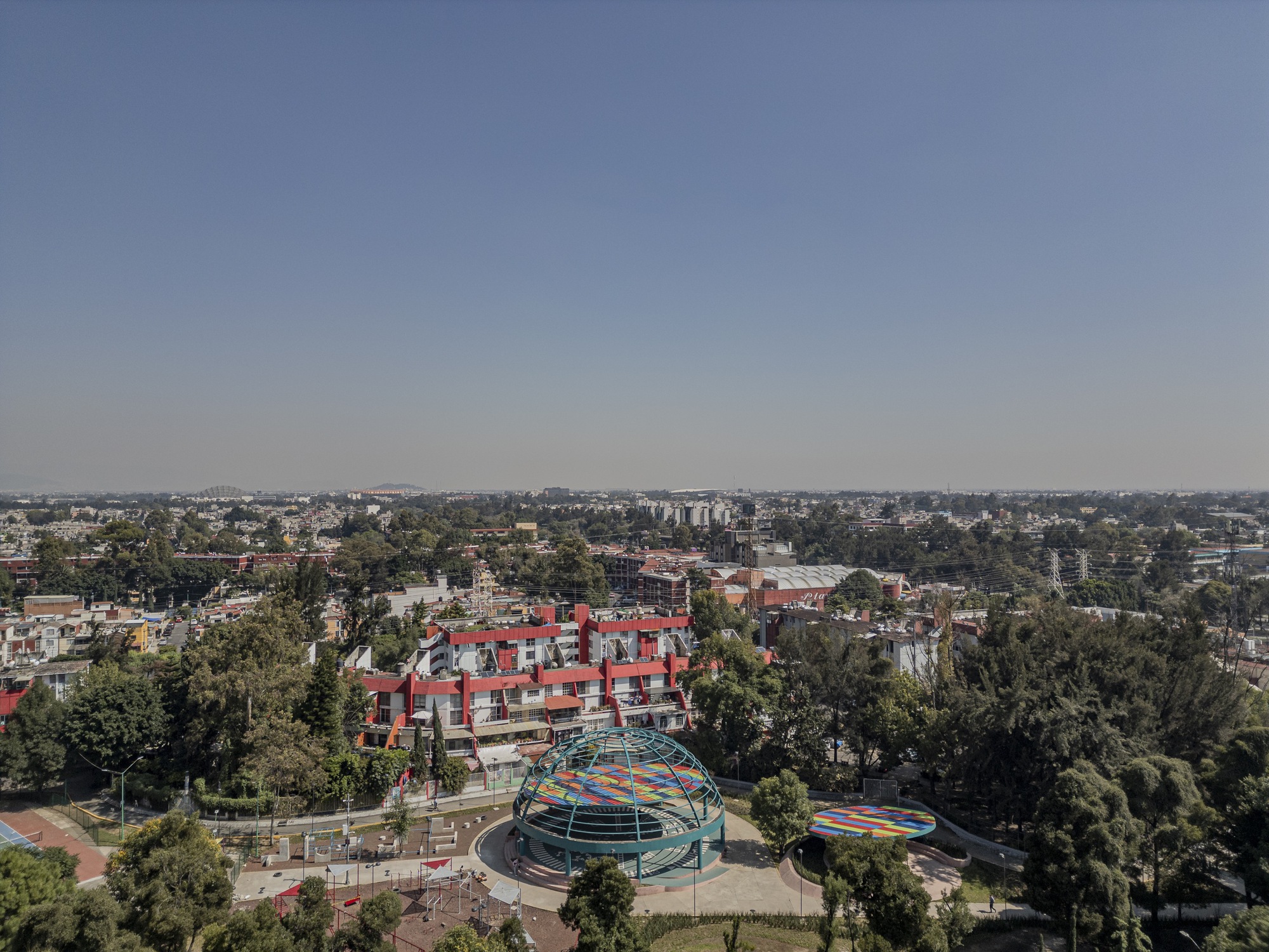 ええとInfonavit Iztacalco Housing Unit and Public Space / Amasa estudio