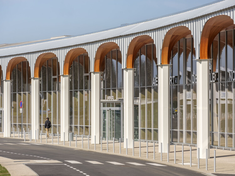 Deauville Terminal Saint-Gatien-Des-Bois / Ferrier Marchetti Studio-Image1 of 12