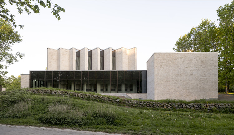 HøjvangenChurch / Henning Larsen + Espen Surnevik -Image 1 of 25
