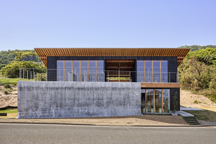 Kugami Terrace Sunset Cafe and Small Gallery / Replus Co.、Ltd -Exterior Photography