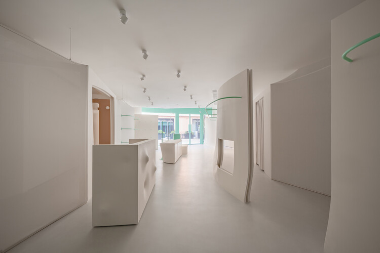 likeuu Concept Exploration Center / Studio 10- 19/19の画像1