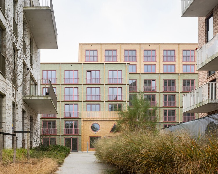 Volante Social Housing / Monadnock-外観写真