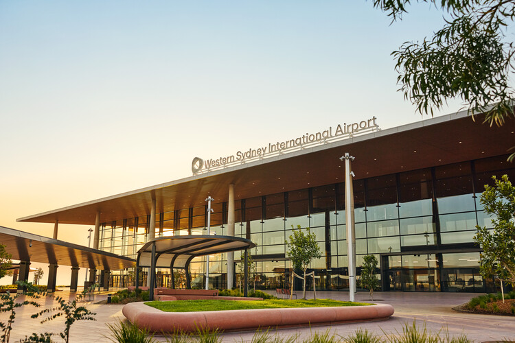 Zaha Hadid Architects、Cox Architecture、and Woods Bagot Complete Complete Western Sydney International Airport in Australia -Image 1 of 15