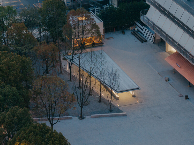 Brita 131 Art Space / Jiangjie Office -Image 1 of 41
