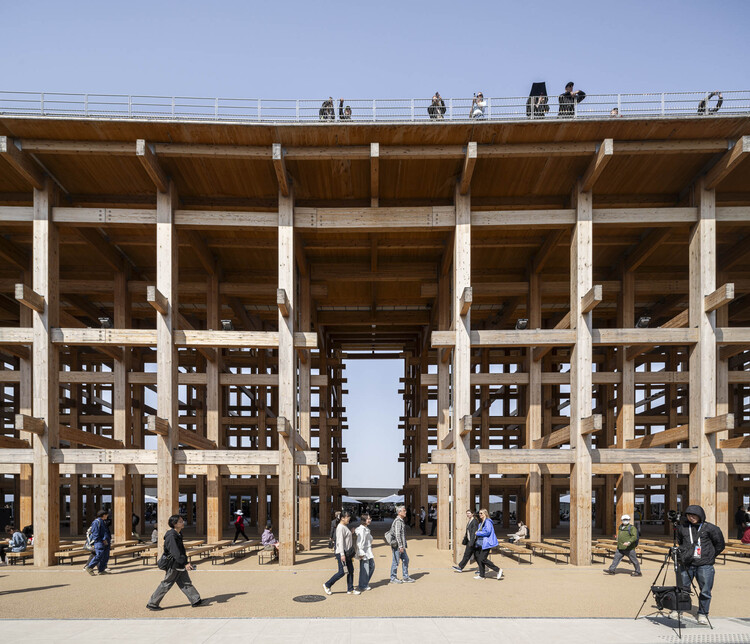 世界最大の木製の建築構造：Soupo 2025 OsakaのSou FujimotoのグランドリングをStephane Aboudaramのレンズを介して探索します-26の画像1