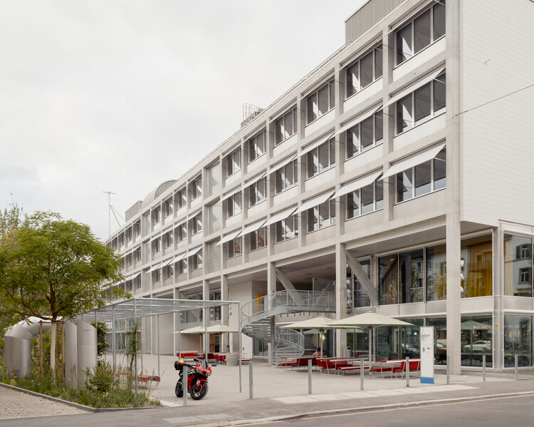建築職業職業学校 / gunz＆KünzleArchitekt*Innen-外観写真撮影