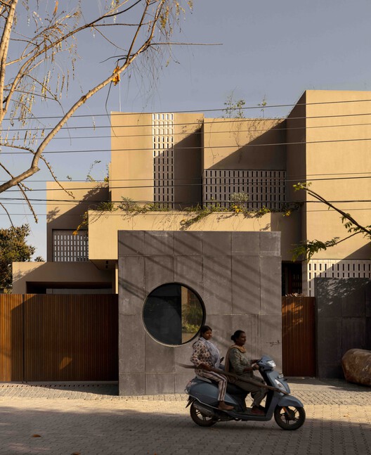 Ekasham House / Portal 92-外部写真
