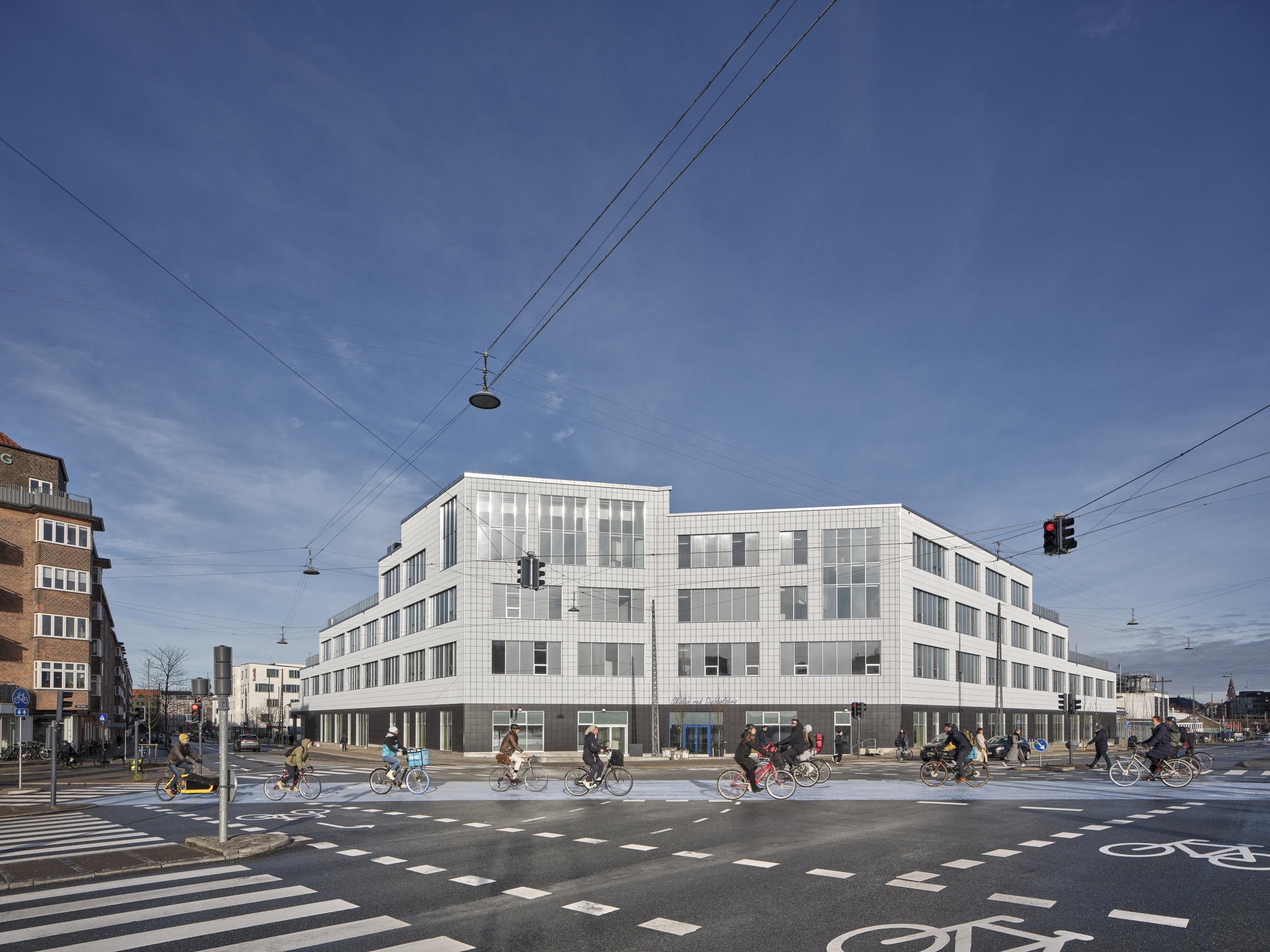 公立学校のミートパッキング地区コペンハーゲン /ノードアーキテクツ + BBP Arkitekter