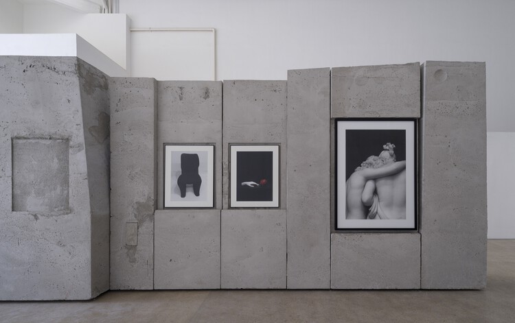 展示「IdeasFijas」 / Mater + Cecilia Szalkowicz-インテリア写真、コンクリート
