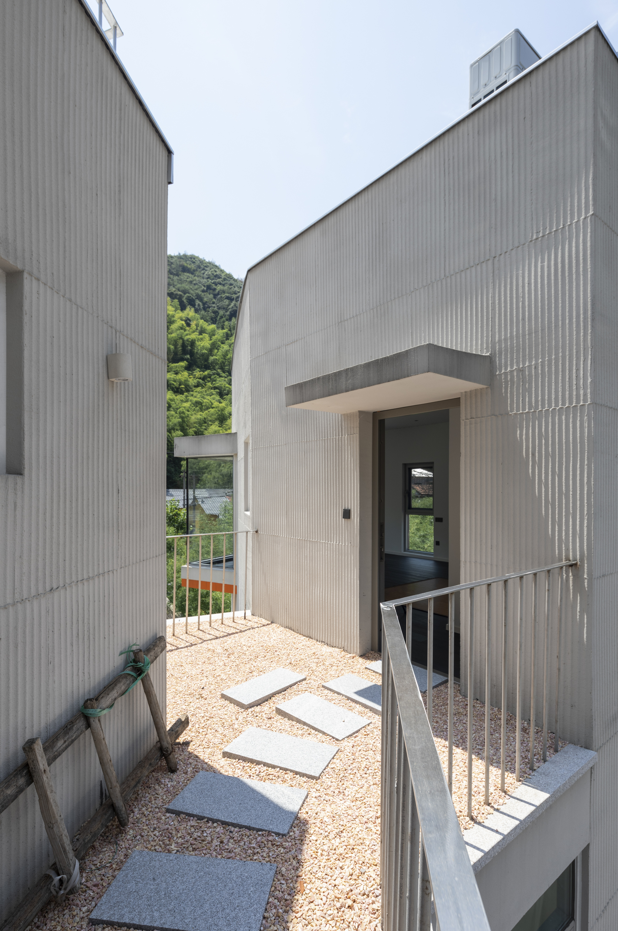 Zheng House / Far Workshop