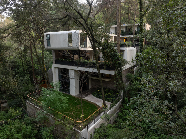 Lai House / Broissin -Image 2 of 32