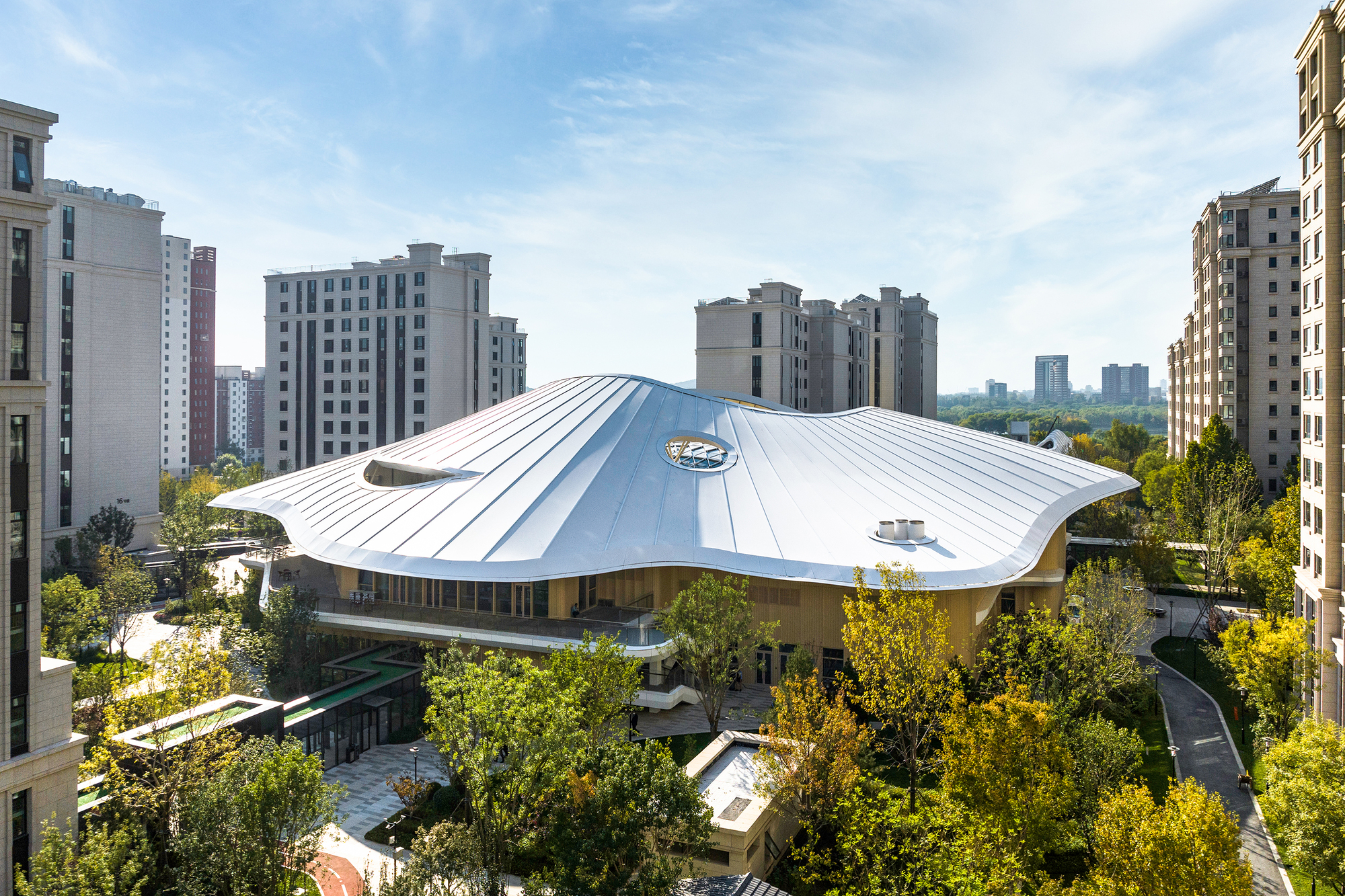 タイカンコミュニティのアクティビティセンターヤンガーデン /サンレイデザイングループ + fangwei Architect