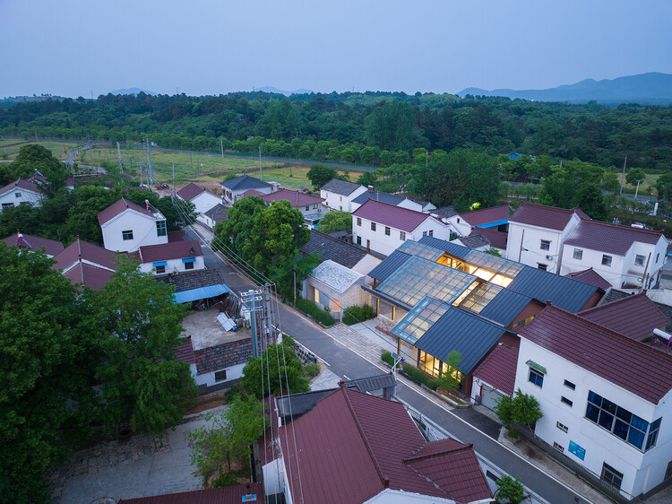 リジャシャン村の村人活動センター / aeseu建築技術とアートスタジオ - 外装写真、窓