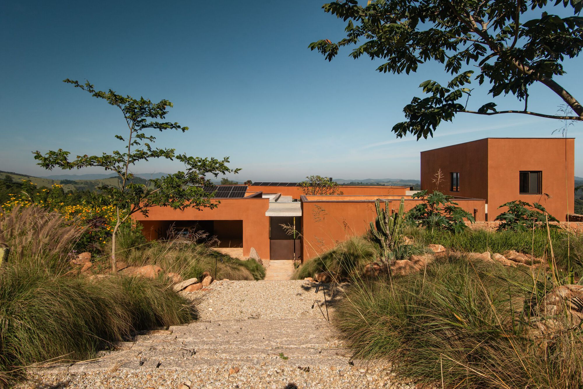 Ankh House / Tau Arquitetos + Studio Zanskar