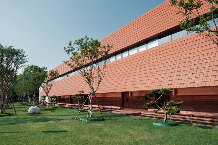 Yongli Red Tile Plaza / We＆Arch -Image 15 of 46