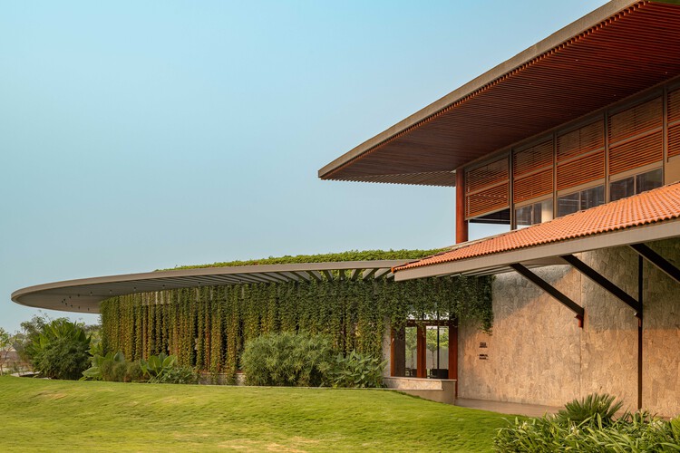 Gulmohar Clubhouse / Khosla Associates -Image2 of 37