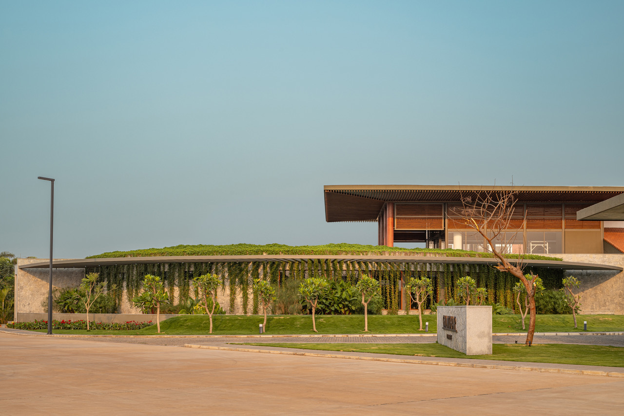 Gulmohar Clubhouse / Khosla Associates