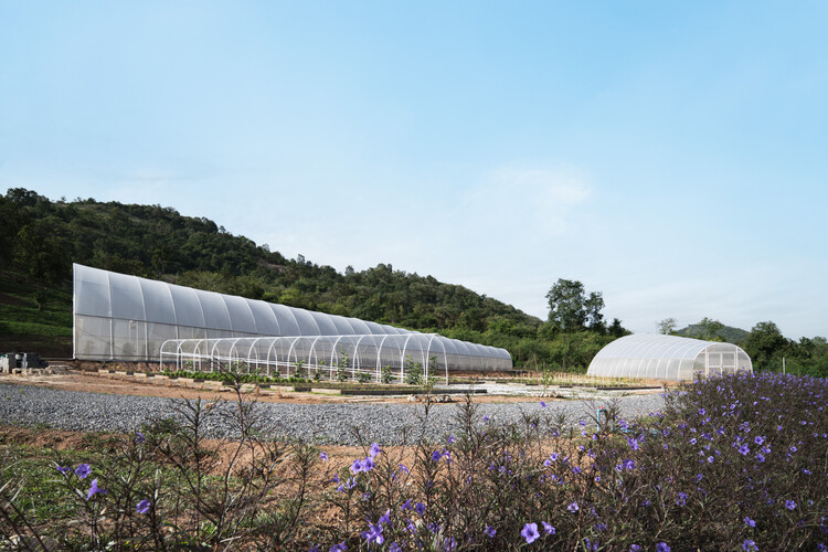 Khanong Phra Campsite / Phtaa Living Design -Image 7 of 50