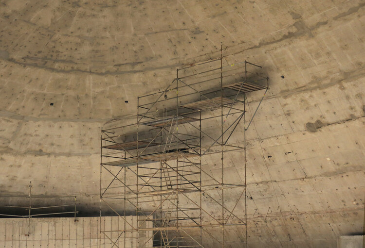 Paul Clemenceのレンズを通して見られるBelo HorizonteのNiemeyerのCristo Rei Cathedralの建設の内部 -  28の画像26