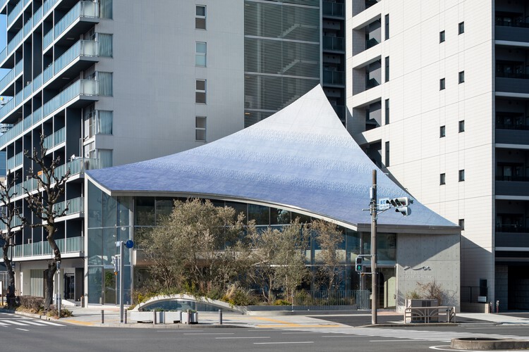 aoi Celestie Coffee Roastery / Yuko Nagayama＆Associates -Image 1 of 23