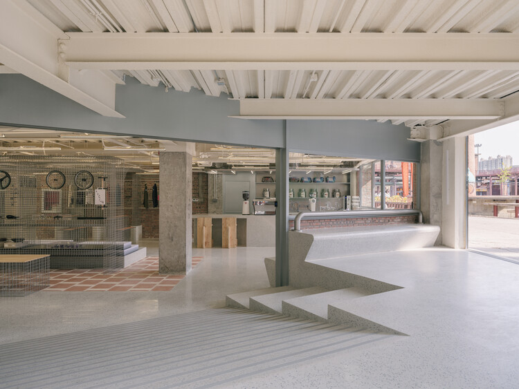 Aitashop Beijing / Yatofu Creatives -Image 1 of 34