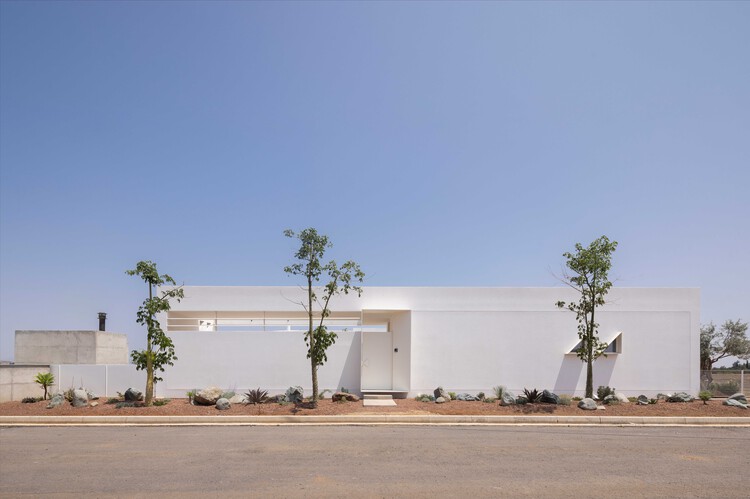 Casa Oblivio / Mob Design Studio -Image1/34