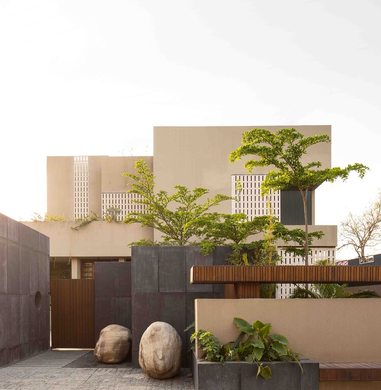 Ekasham House / Portal 92-外装写真、中庭