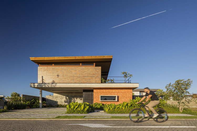 Ra House / Fernandes atem arquitetos-外装写真、バルコニー